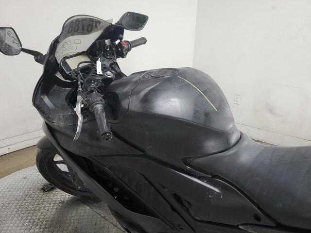 MH3RH17Y2LK003154 - 2020 YAMAHA YZFR3 BLACK photo 11