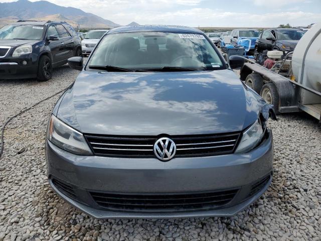 3VW2K7AJXEM392747 - 2014 VOLKSWAGEN JETTA BASE GRAY photo 5