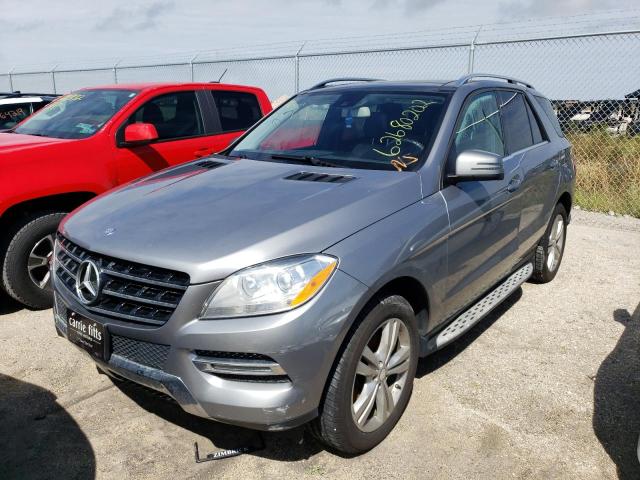 4JGDA5HB2FA458381 - 2015 MERCEDES-BENZ ML 350 4MATIC GRAY photo 2