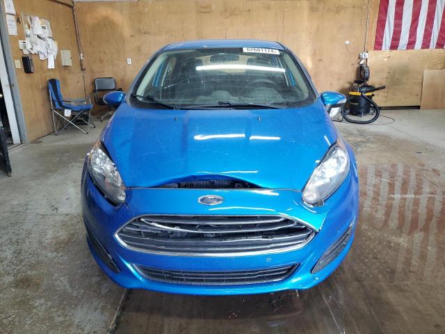 3FADP4EE4HM156419 - 2017 FORD FIESTA SE BLUE photo 5