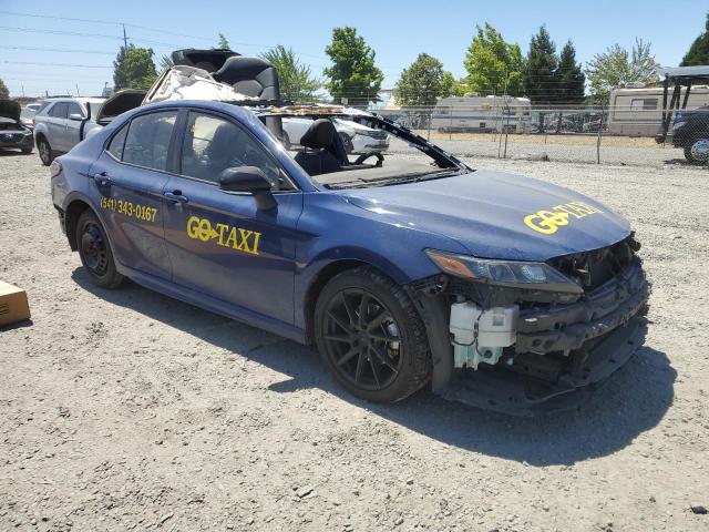 4T1G31AKXPU051712 - 2023 TOYOTA CAMRY SE NIGHT SHADE BLUE photo 4