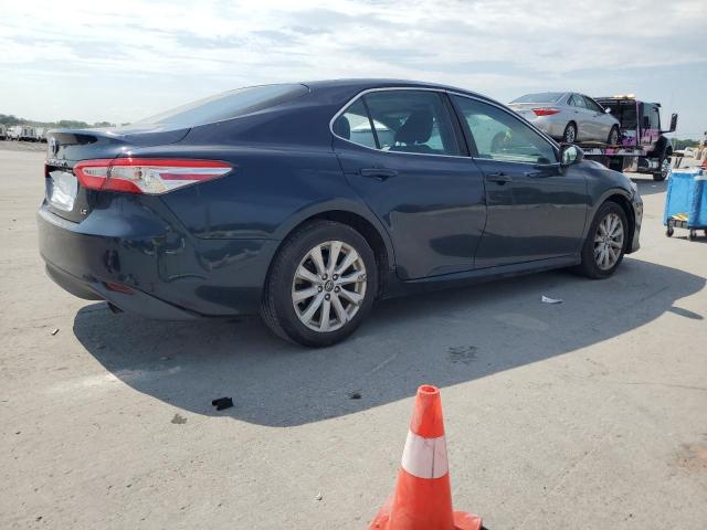 4T1B11HK9JU611121 - 2018 TOYOTA CAMRY L BLUE photo 3
