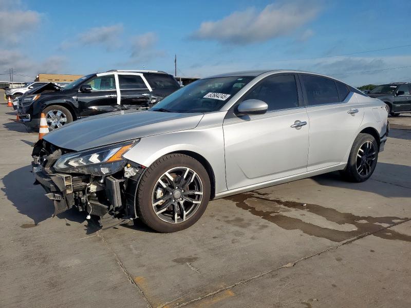 2022 NISSAN ALTIMA SV, null