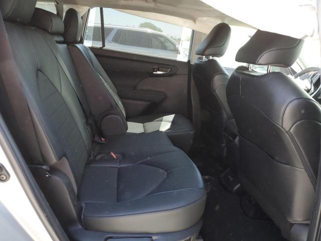 5TDGZRAH2NS545411 - 2022 TOYOTA HIGHLANDER XLE Արծաթագույն լուսանկար 10