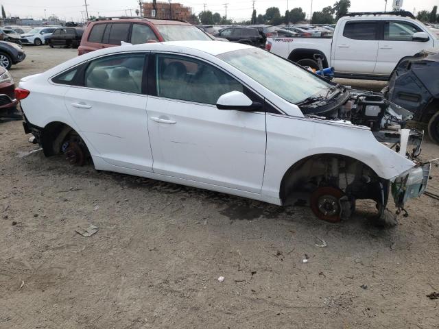 5NPE24AF6FH036734 - 2015 HYUNDAI SONATA SE WHITE photo 4