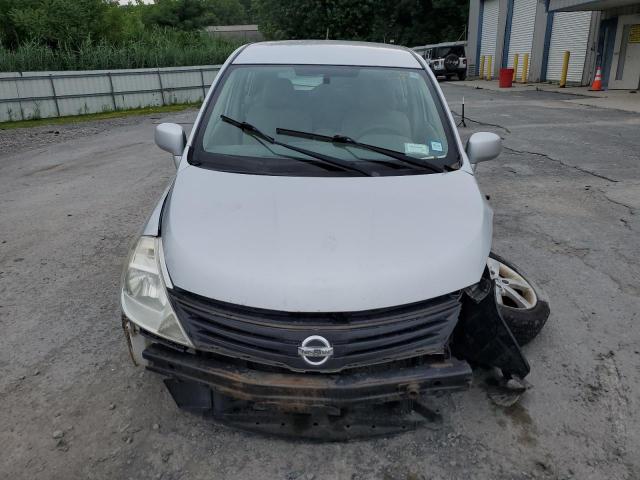 3N1BC1CP2AL465675 - 2010 NISSAN VERSA S SILVER photo 5