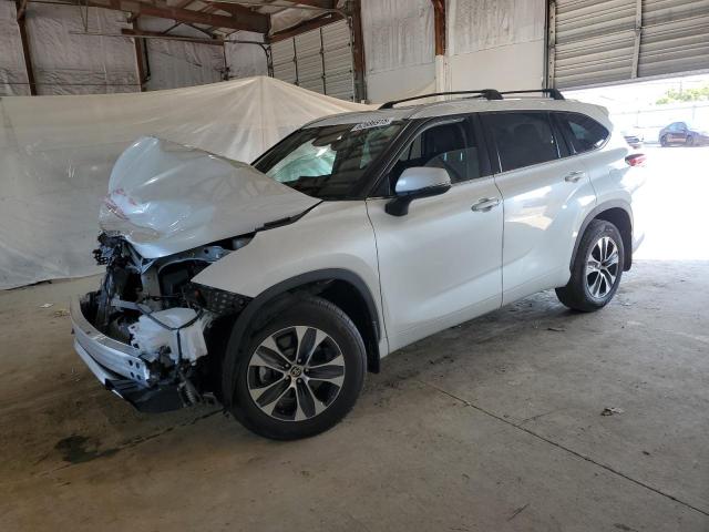 2022 TOYOTA HIGHLANDER XLE, 