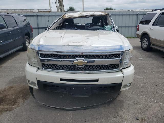 3GCPKTE38BG371564 - 2011 CHEVROLET SILVERADO K1500 LTZ WHITE photo 5