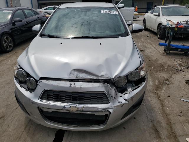 1G1JB6SH5D4179048 - 2013 CHEVROLET SONIC LS SILVER photo 5