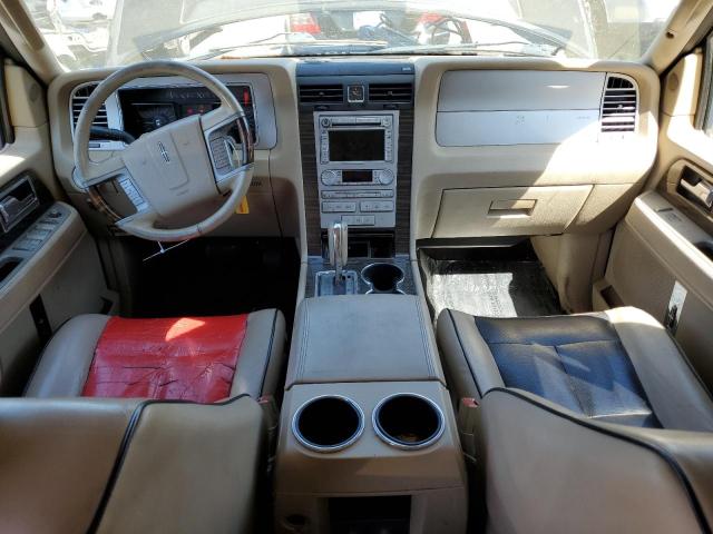 5LMFU28518LJ10374 - 2008 LINCOLN NAVIGATOR შავი ფოტო 8