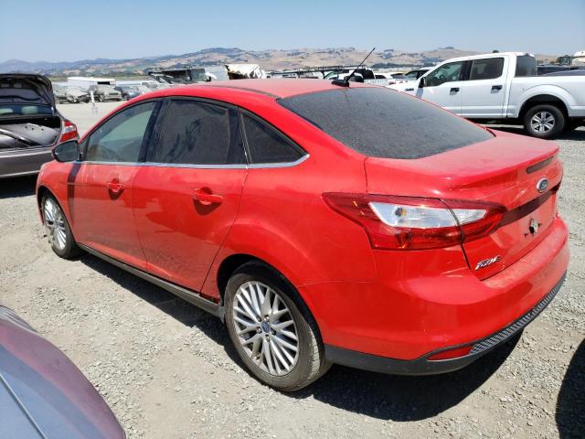 1FAHP3H2XCL372184 - 2012 FORD FOCUS SEL RED photo 2