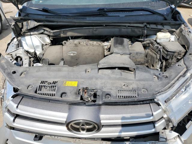 5TDBZRFH9JS818373 - 2018 TOYOTA HIGHLANDER LE GRAY photo 12