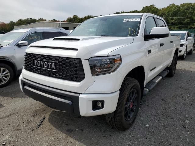 5TFDY5F15LX939910 - 2020 TOYOTA TUNDRA CREWMAX SR5 WHITE photo 2