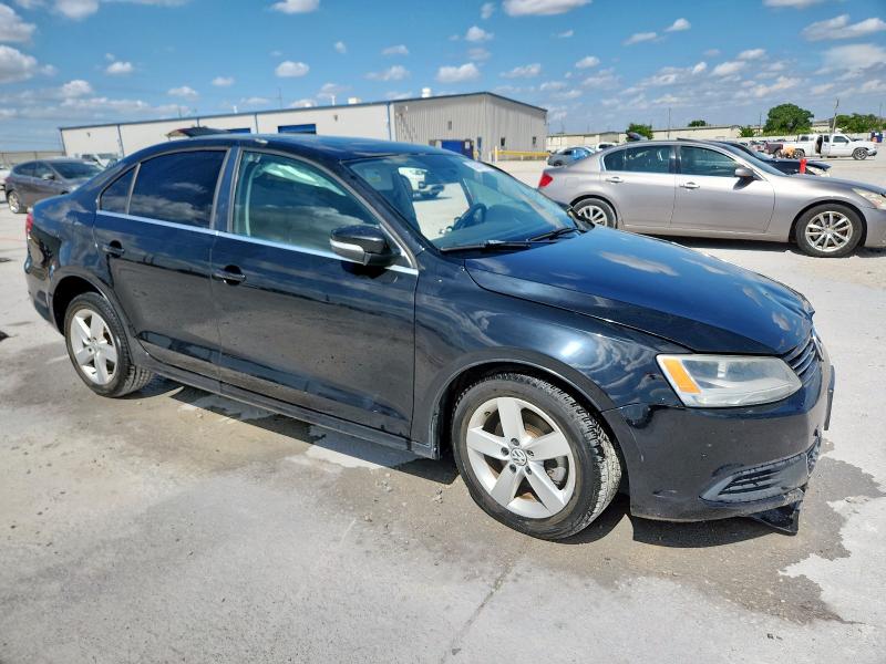 3VWLL7AJ8EM423432 - 2014 VOLKSWAGEN JETTA TDI Սև լուսանկար 4