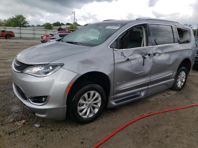 2C4RC1BGXJR115596 - 2018 CHRYSLER PACIFICA TOURING L SILVER photo 1