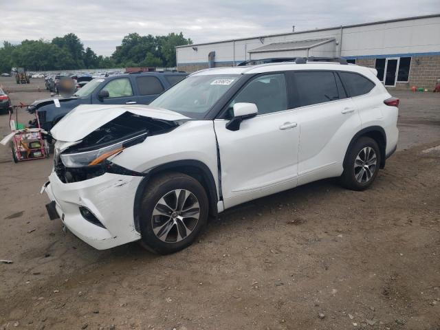 5TDGZRBH0NS589020 - 2022 TOYOTA HIGHLANDER XLE Սպիտակ լուսանկար 1