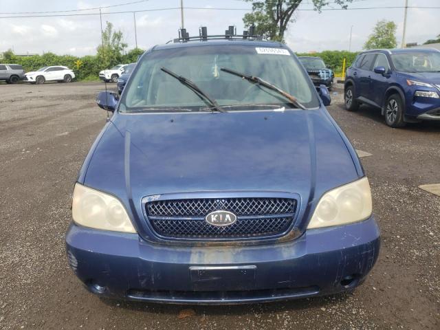 KNDUP131446610333 - 2004 KIA SEDONA EX BLUE photo 5