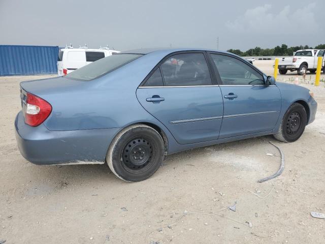 4T1BE32K82U605059 - 2002 TOYOTA CAMRY LE BLUE photo 3