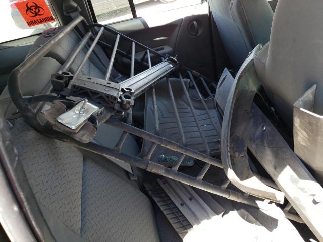 1J4GL38K05W711337 - 2005 JEEP LIBERTY RENEGADE BLACK photo 12