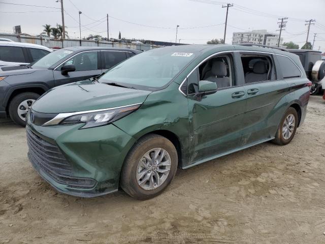 2024 TOYOTA SIENNA LE, null