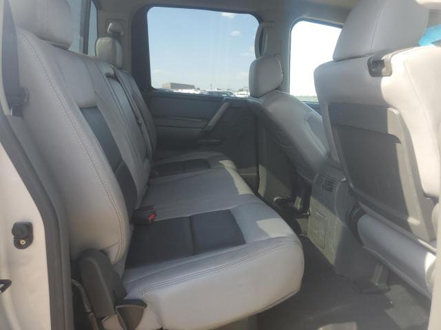 1N6AA07B36N519349 - 2006 NISSAN TITAN XE SILVER photo 10