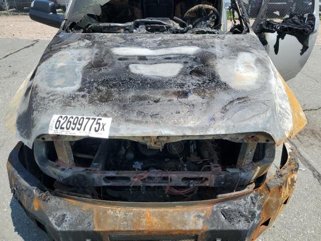 3C6MR5AJ9GG159012 - 2016 RAM 2500 ST ვერცხლისფერი ფოტო 11