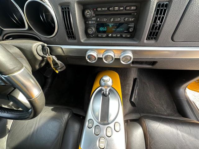 1GCES14P24B106425 - 2004 CHEVROLET SSR 黄色 照片 9