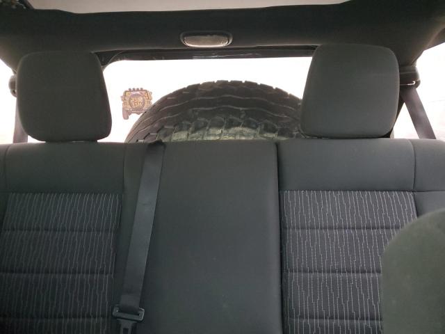 1C4HJWEG2CL128316 - 2012 JEEP WRANGLER UNLIMITED SAHARA შავი ფოტო 10