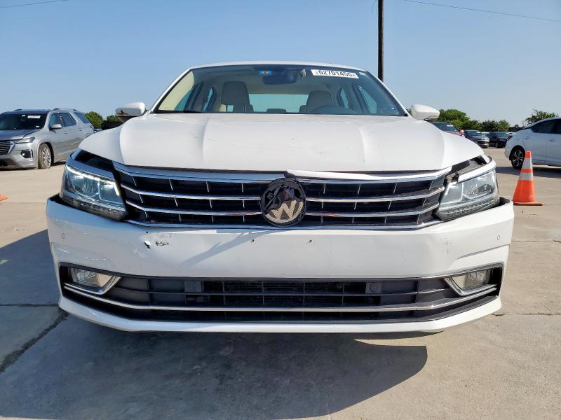 1VWBA7A36JC018524 - 2018 VOLKSWAGEN PASSAT SE WHITE photo 5