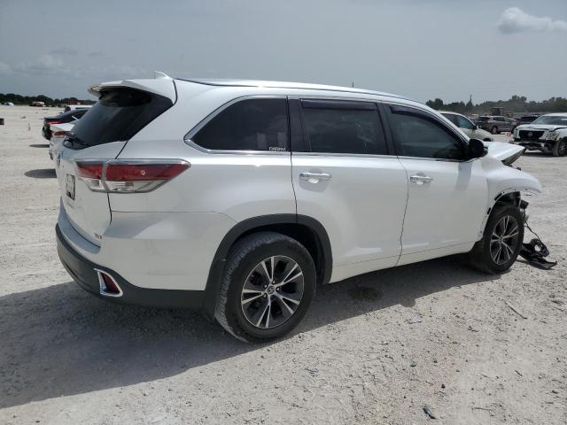 5TDKKRFH4GS156246 - 2016 TOYOTA HIGHLANDER XLE WHITE photo 3