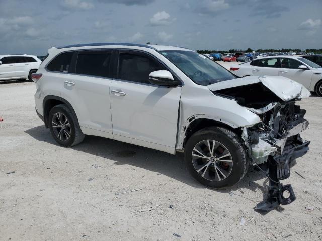 5TDKKRFH4GS156246 - 2016 TOYOTA HIGHLANDER XLE WHITE photo 4