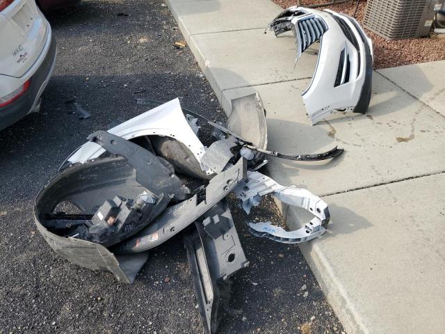 5LMCJ2D99GUJ00110 - 2016 LINCOLN MKC SELECT თეთრი ფოტო 12