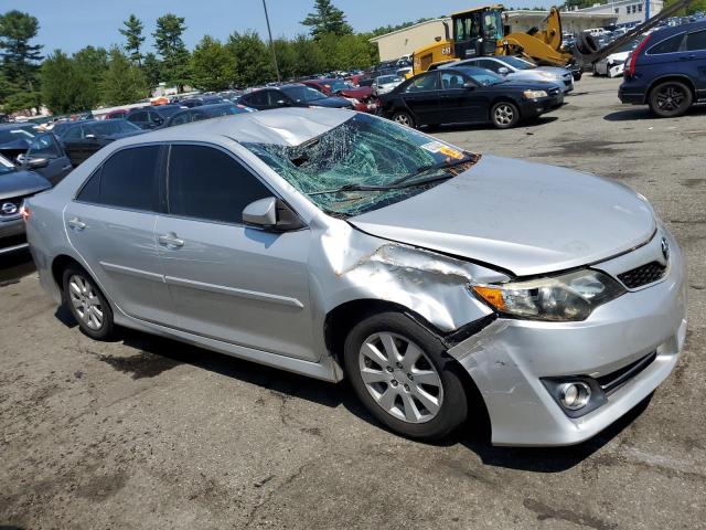 4T1BF1FK7EU372646 - 2014 TOYOTA CAMRY L Silber Foto 4