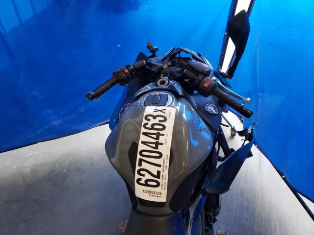 JKAEXEJ15JDA02890 - 2018 KAWASAKI EX650 J ლურჯი ფოტო 5