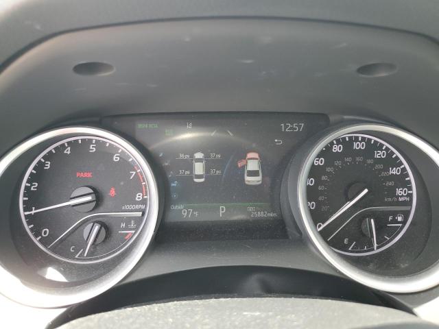 4T1FZ1AK3PU080902 - 2023 TOYOTA CAMRY XLE فضي صورة 9
