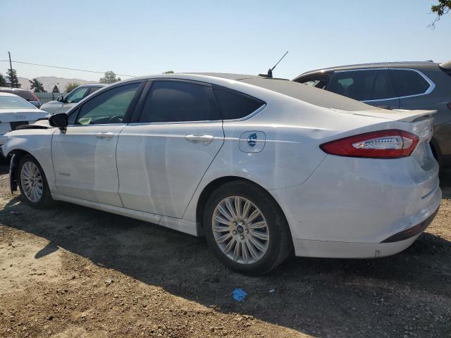 3FA6P0LU7GR405048 - 2016 FORD FUSION SE HYBRID WHITE photo 2