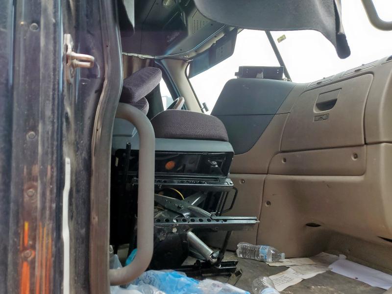 3AKJGLDR3HSHF1240 - 2017 FREIGHTLINER CASCADIA 1 黑色 照片 6