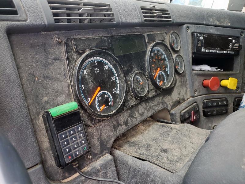 3AKJGLDR3HSHF1240 - 2017 FREIGHTLINER CASCADIA 1 黑色 照片 8