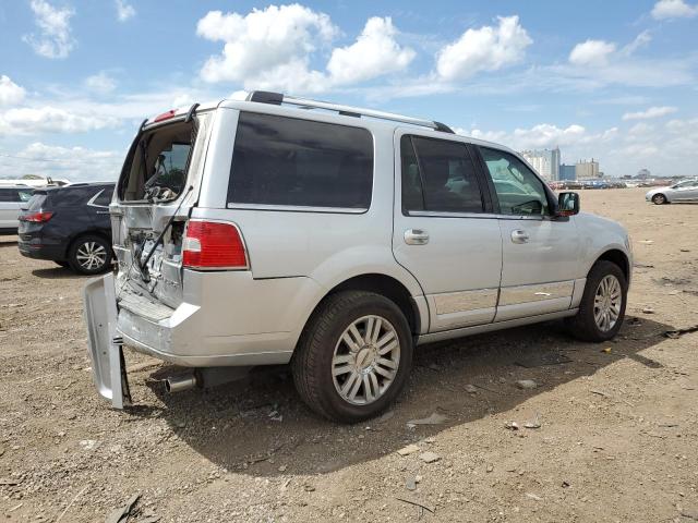5LMJJ2H52CEL04542 - 2012 LINCOLN NAVIGATOR SILVER photo 3