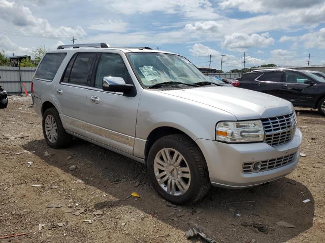 5LMJJ2H52CEL04542 - 2012 LINCOLN NAVIGATOR SILVER photo 4