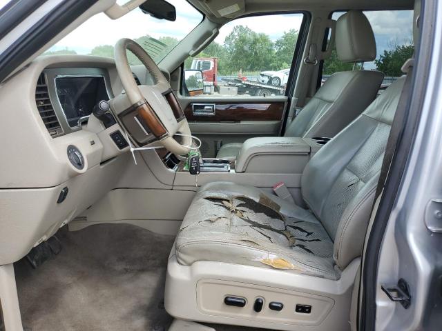 5LMJJ2H52CEL04542 - 2012 LINCOLN NAVIGATOR SILVER photo 7