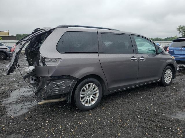 5TDYZ3DC8HS852880 - 2017 TOYOTA SIENNA XLE 灰色 照片 3