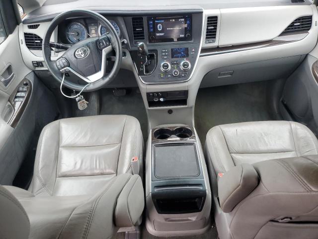 5TDYZ3DC8HS852880 - 2017 TOYOTA SIENNA XLE 灰色 照片 8