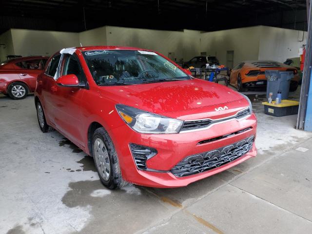 3KPA25AD8NE482602 - 2022 KIA RIO S RED photo 1