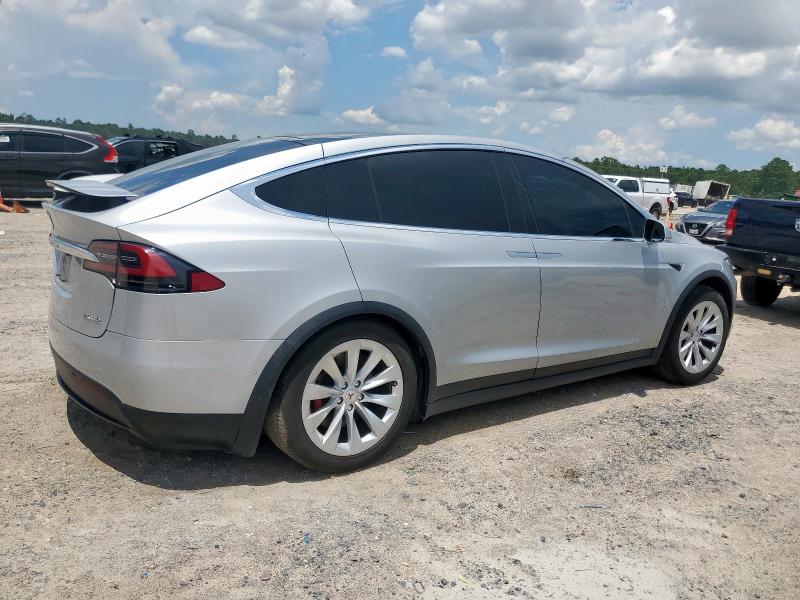 5YJXCBE43JF126966 - 2018 TESLA MODEL X Argent photo 3