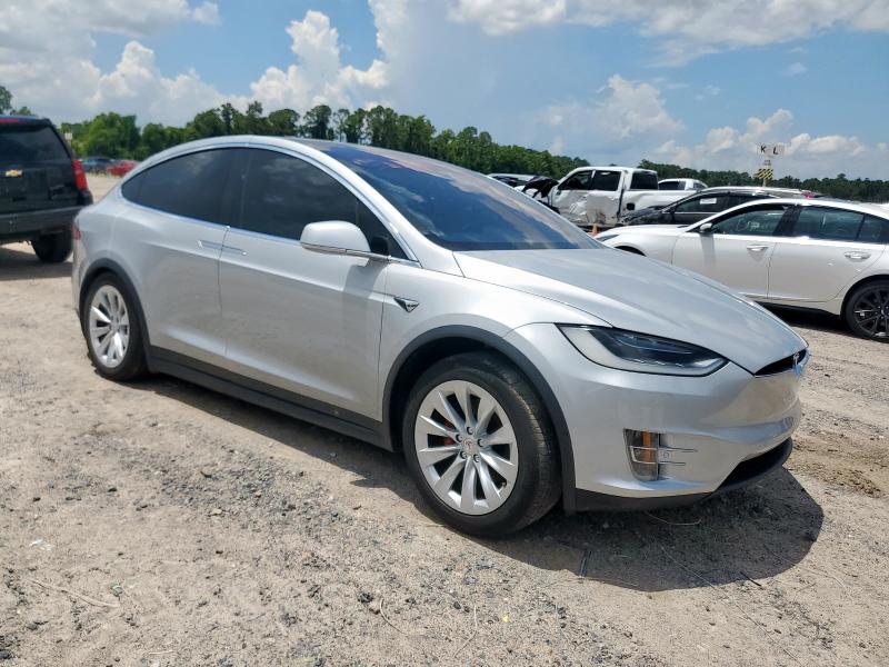 5YJXCBE43JF126966 - 2018 TESLA MODEL X Argent photo 4