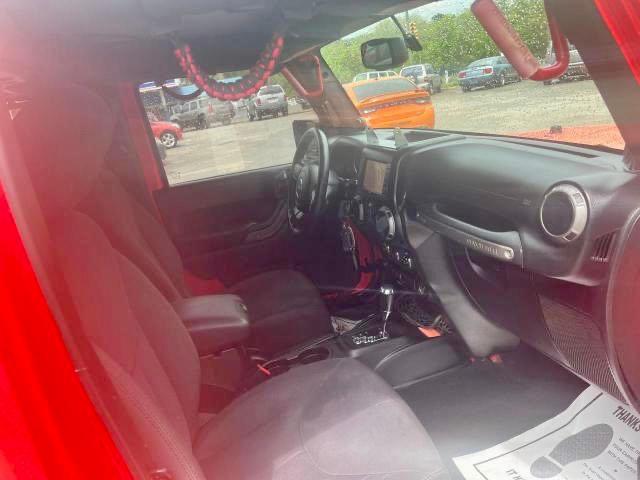 1C4BJWDG3DL669464 - 2013 JEEP WRANGLER U SPORT Rot Foto 5