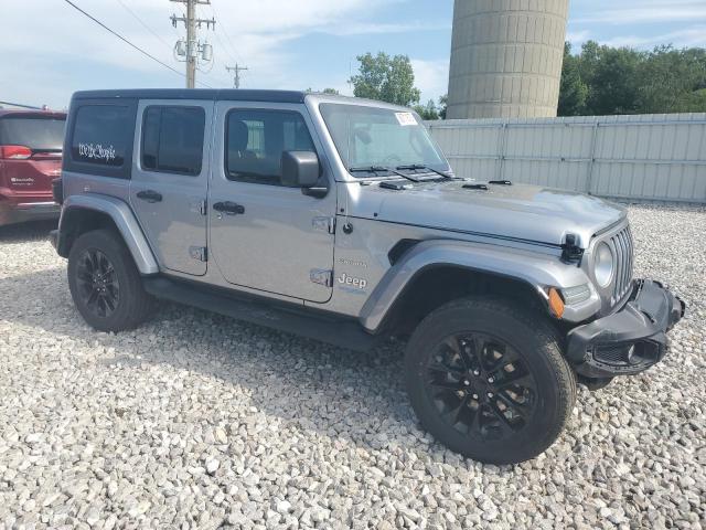 1C4JJXP63MW698613 - 2021 JEEP WRANGLER U SAHARA 4XE SILVER photo 4