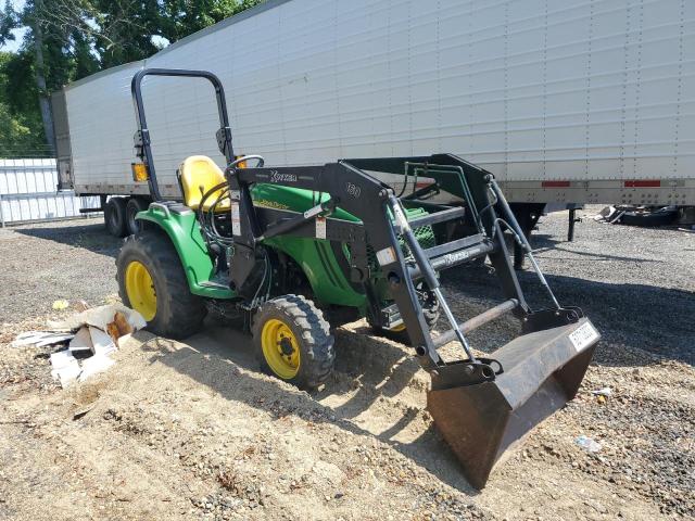 LV3320H231213 - 2006 JOHN DEERE TRACTOR GREEN photo 1