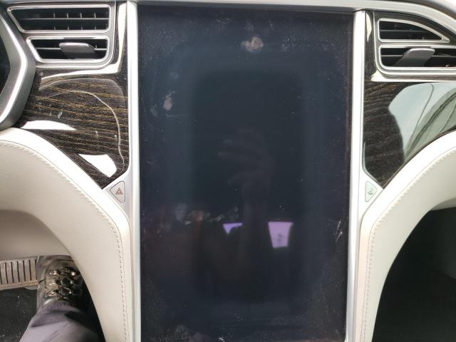 5YJSA1E20GF150014 - 2016 TESLA MODEL S 银色 照片 9